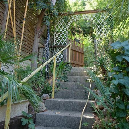 Studio Grotte Des Fees Hyères Exterior foto